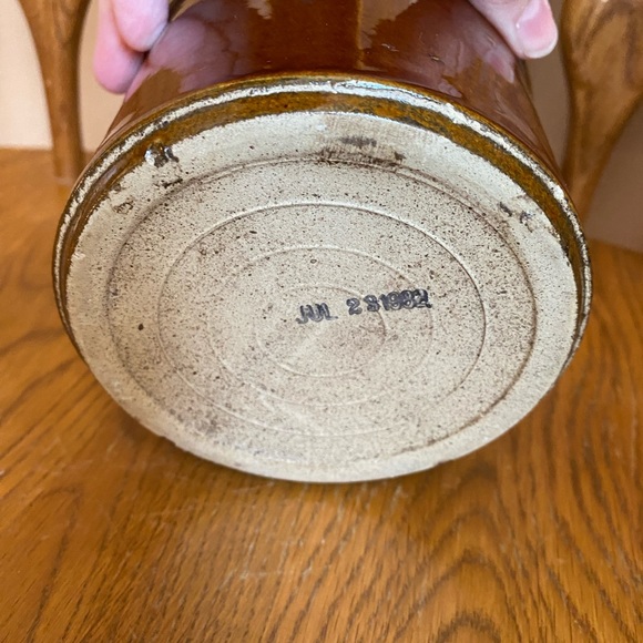 Vintage brown glazed cheese / butter crock 1982 - Picture 7 of 9